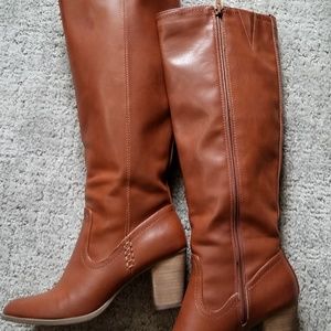 Bass Boots - size 7 - Like New